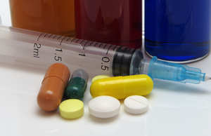 colored-medicine-bottles-medicines-drugs-20109.jpg