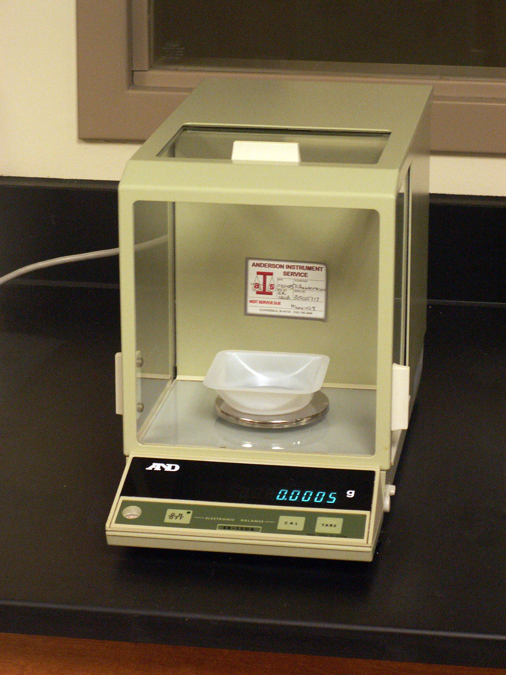 Example of an electrical balance.