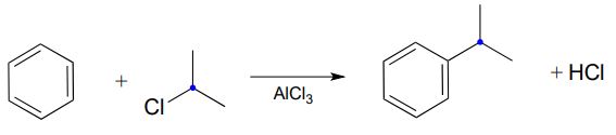 El benceno y el 2-cloroetilpropano reaccionan con ALCL3 para formar benceno con un sustituyente isopropílico y HCL.