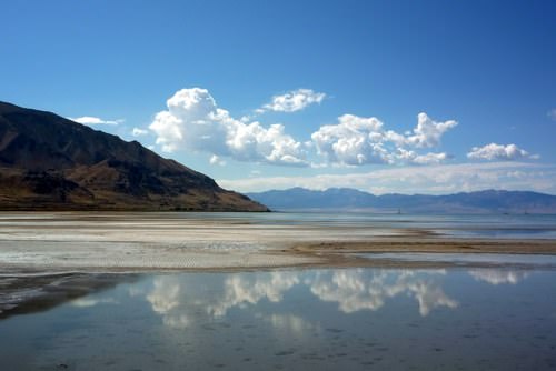 Picture of the Great Salt Lake in Utah