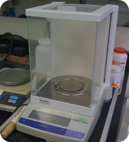 An analytical scale is used to determine the mass of a chemical