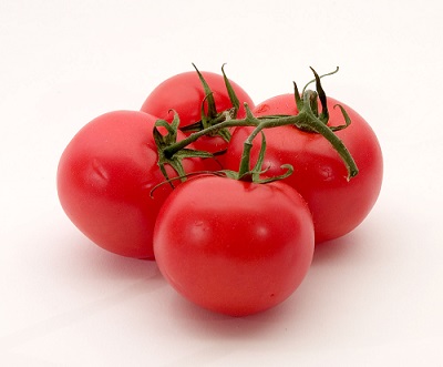 Four red tomatoes.
