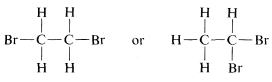 Dos isómeros de C 2 H 4 B R 2. Izquierda: Los átomos de bromo están en diferentes carbonos. Derecha: los átomos de bromo están ambos en el carbono más a la derecha.