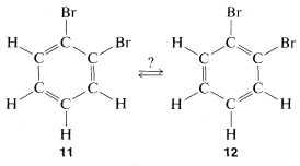 Izquierda: 11. Estructura kekule del anillo de benceno con dos sustituyentes bromo. Enlace sencillo entre carbonos con átomos de bromo. Derecha: 12. Estructura kekule del anillo de benceno con dos sustituyentes bromo. Doble enlace entre carbonos con átomos de bromo.